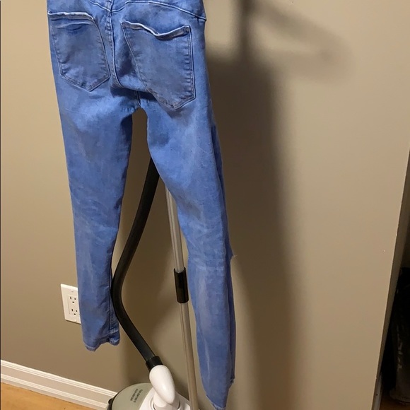 Zara distressed light blue wash jeans - Picture 4 of 4